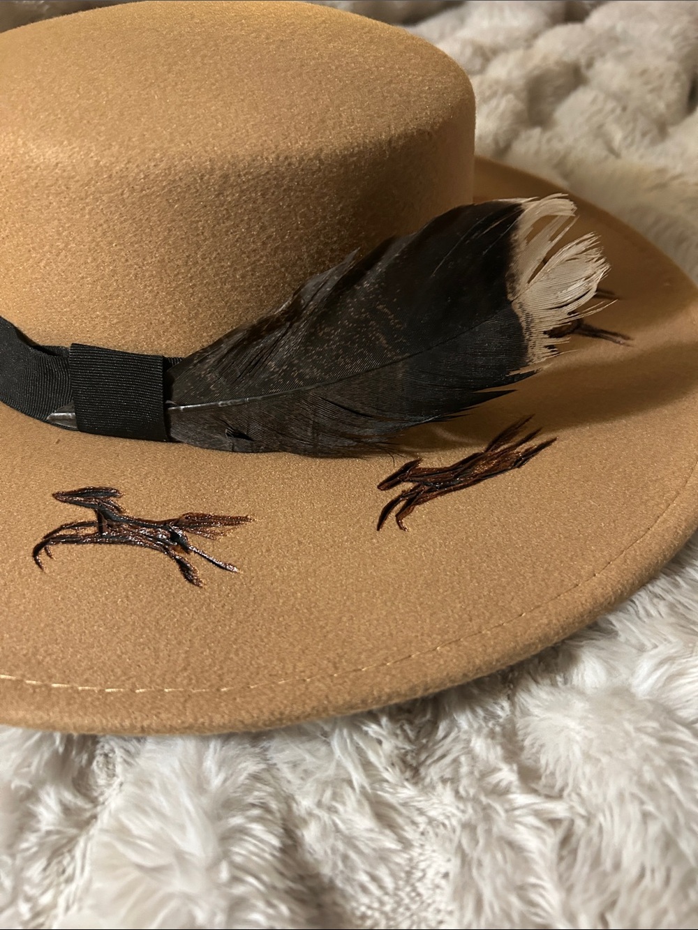One of one running horses wide brim hat - Picture 4 of 4